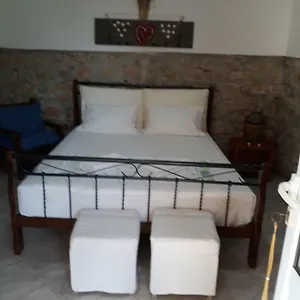 Appartamento ★ Meniko's House ★ Cozy Nest, Himare